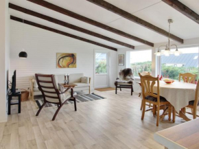 Apartment Larentius - 200m from the sea by Interhome